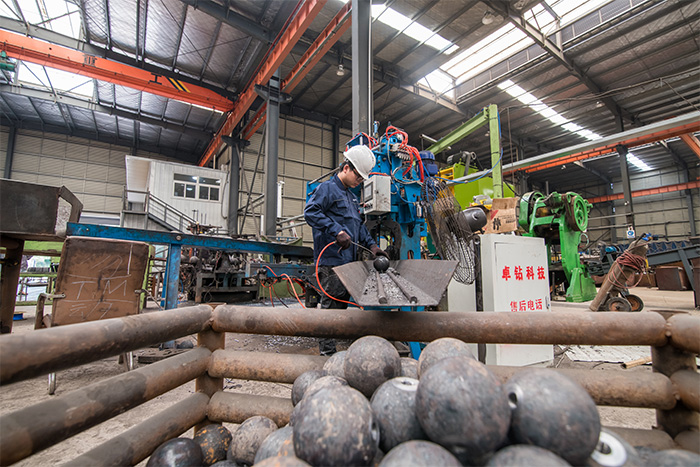 高平网架配件-螺栓球加工车间
